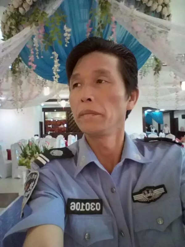 卧窗听雨的第二张照片--岳阳闪婚服务中心