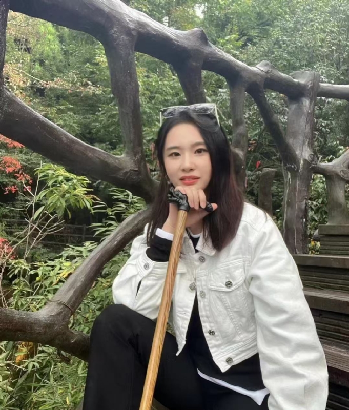 琪琪的第一张照片--岳阳闪婚服务中心